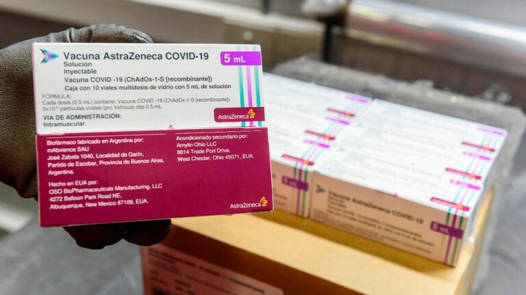 Llega a los 24 distritos una nueva partida de 900.200 dosis de Astrazeneca