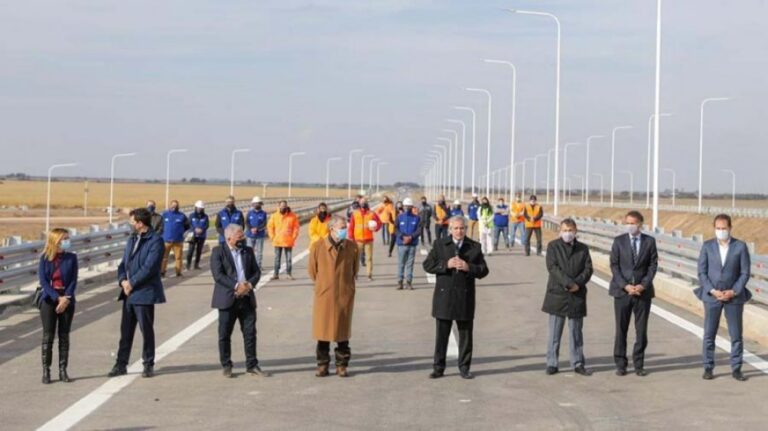 Fernández: «El 70% de las obras públicas estaban paralizadas en el país cuando asumimos»