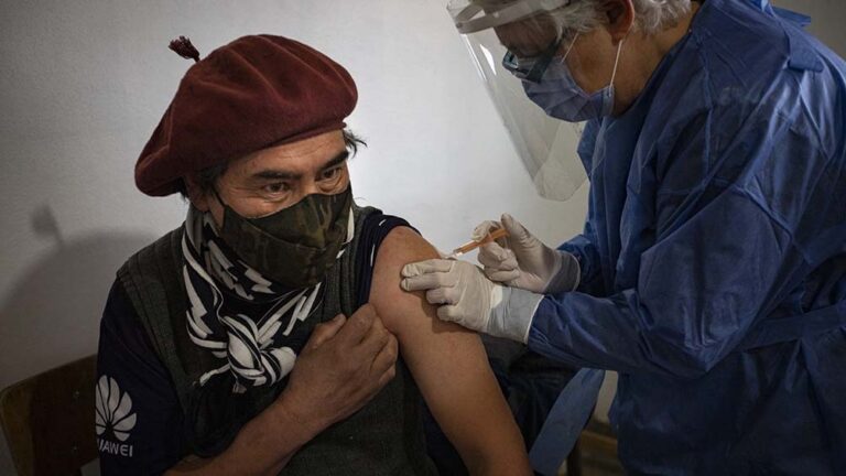 Argentina superó el 35% de su población vacunada con una dosis