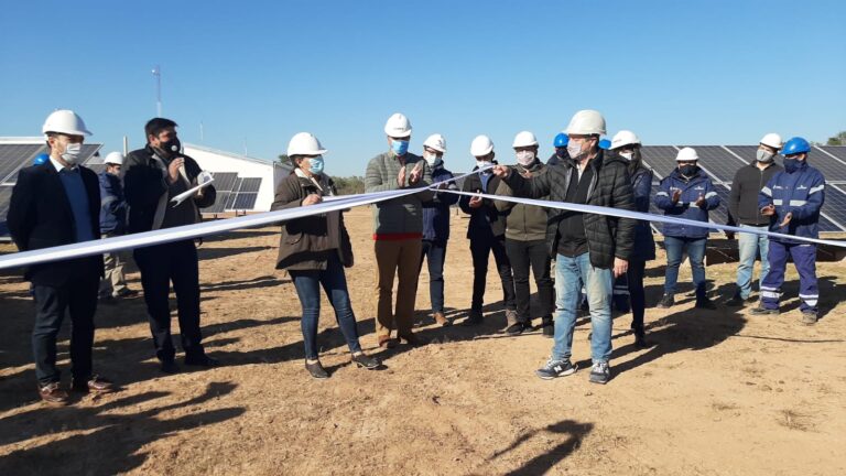 CHACO SOSTENIBLE: CAPITANICH INAUGURÓ UNA PLANTA DE ENERGÍA SOLAR