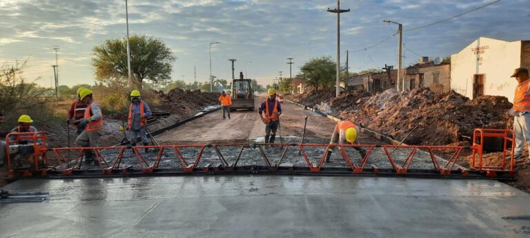 SÁENZ PEÑA: LA PROVINCIA COMENZÓ LA PAVIMENTACIÓN DE 50 NUEVAS CUADRAS