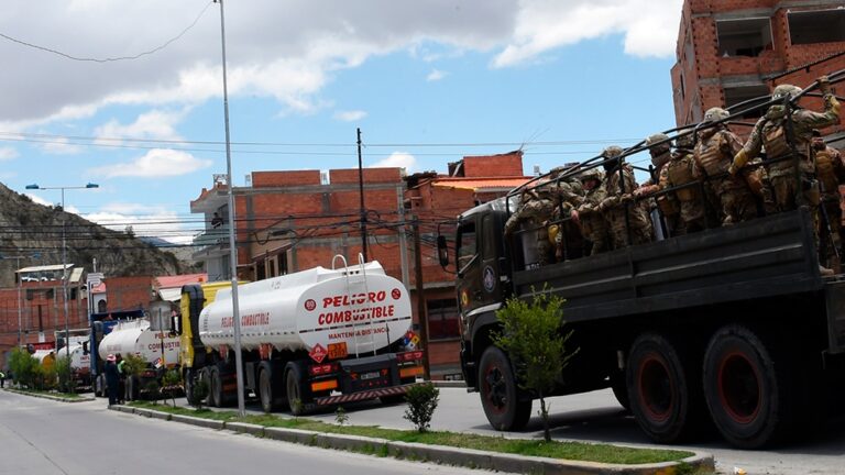 Se agrava el escándalo por el envío de armas a Bolivia