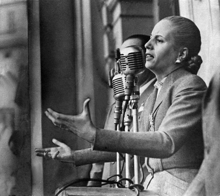 Eva Perón, un mundo hecho de palabras en carne viva