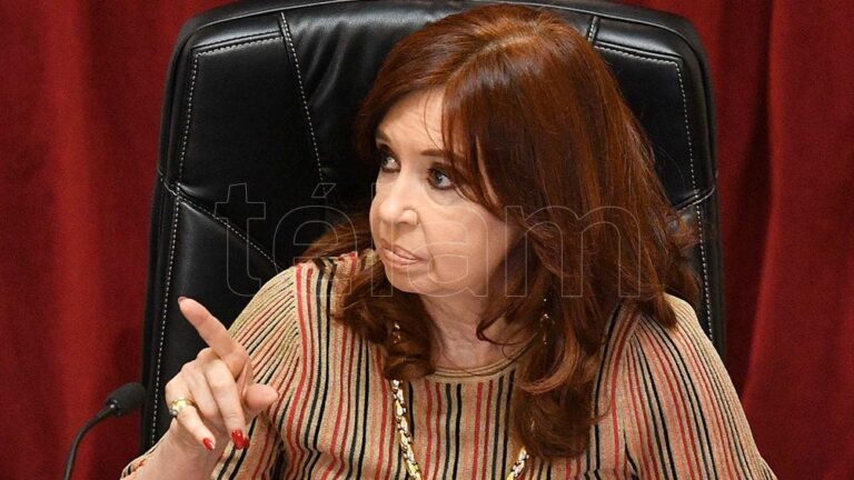 Cristina Kirchner cuestionó la tapa de un diario y su «desinformación y confusión»