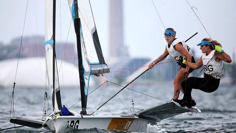 Juegos Olímpicos-Vela: Travascio y Branz ganaron en 49erFX e ingresaron a la zona de «medal race»