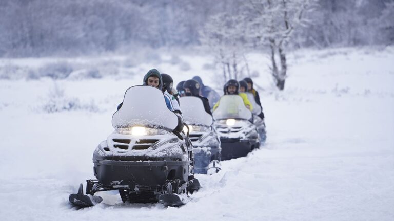 Temporada invierno: Las actividades de nieve en Ushuaia exceden ampliamente el esquí y el snowboard