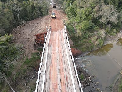 VIALIDAD PROVINCIAL REPARÓ EL PUENTE SOBRE EL RÍO TRAGADERO