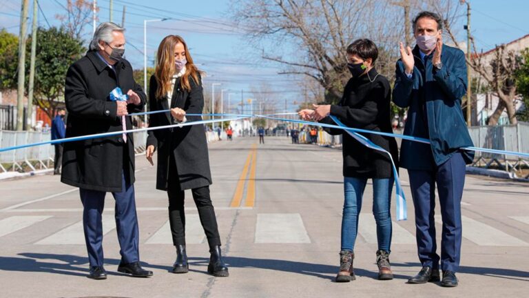 QUILMES: Con críticas a la oposición, el Presidente inauguró 100 obras públicas en todo el país