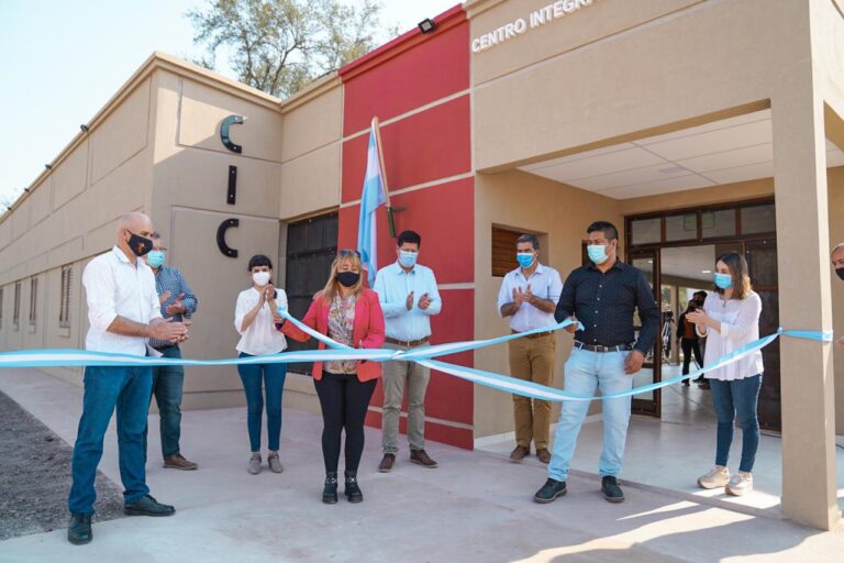 EL GOBIERNO INAUGURÓ LA REFACCIÓN DEL CIC DE VILLA RÍO BERMEJITO