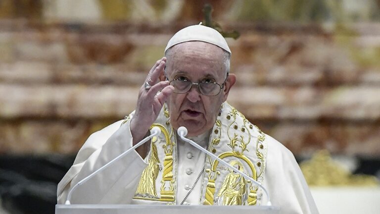 Vaticano: Francisco denunció que dentro del Vaticano