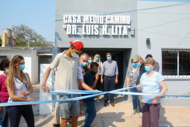 SALUD MENTAL: CAPITANICH INAUGURÓ LAS OBRAS