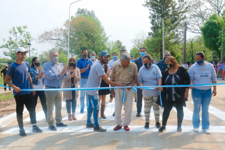 EL GOBIERNO INAUGURÓ MÁS CUADRAS DE PAVIMENTO