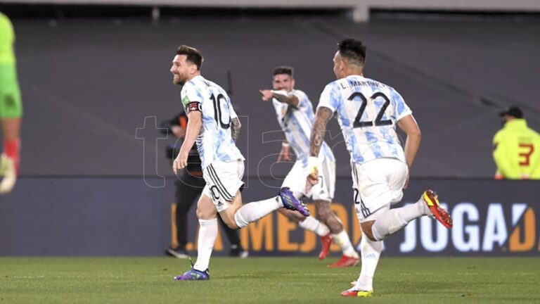 Argentina se floreó ante Uruguay: lo goleó