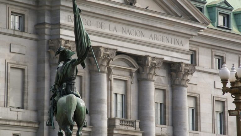 El Banco Nación reanuda la atención presencial plena