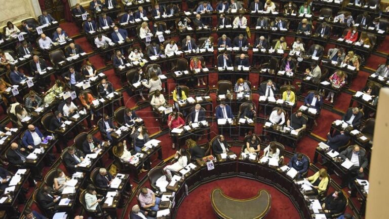 El Gobierno prorrogó las sesiones ordinarias del Congreso