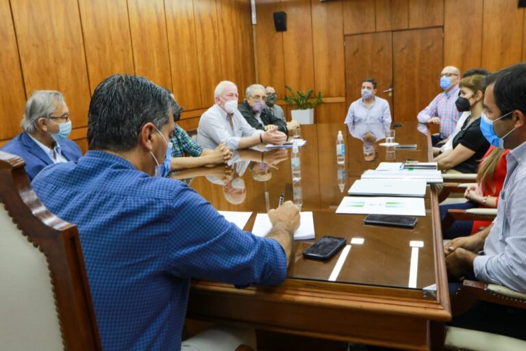 CAPITANICH SE REUNIÓ CON SUPERMERCADISTAS