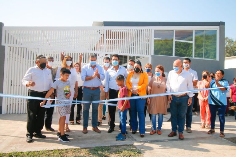 CIERVO PETISO: CAPITANICH INAUGURÓ UN CENTRO