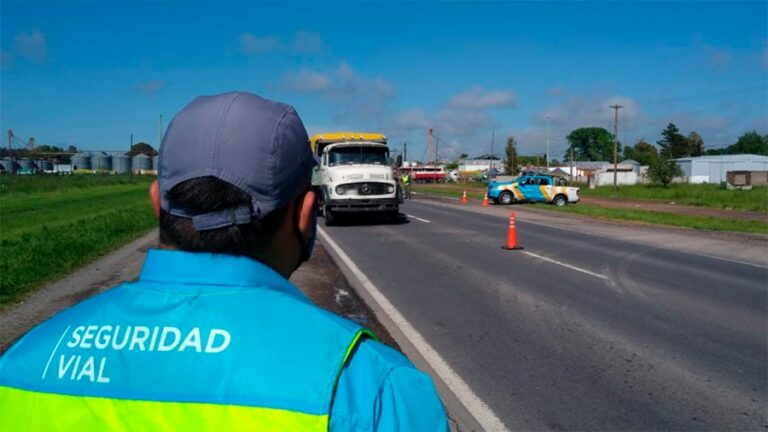 Seguridad en las rutas: Iniciaron una campaña de difusión