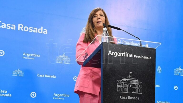 Conferencia de prensa de Gabriela Cerruti