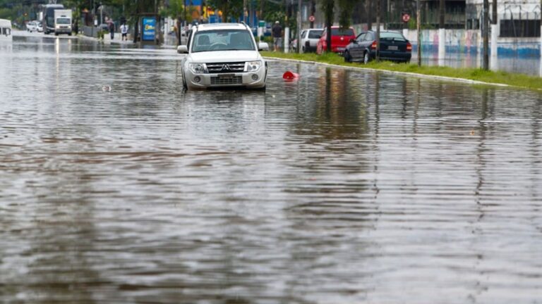 640 Familias evacuadas: Al menos 21 muertos