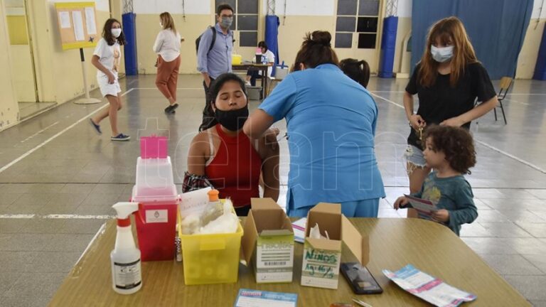 Refuerzan la vacunación en niños