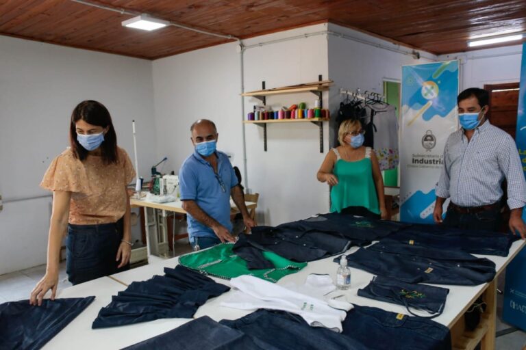 INDUSTRIA TEXTIL: PRODUCCIÓN LANZÓ