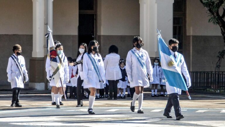 Inicio del ciclo lectivo en 22 provincias