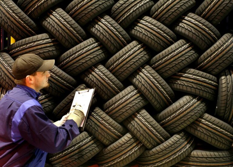 El Gobierno intimó a fabricantes de neumáticos