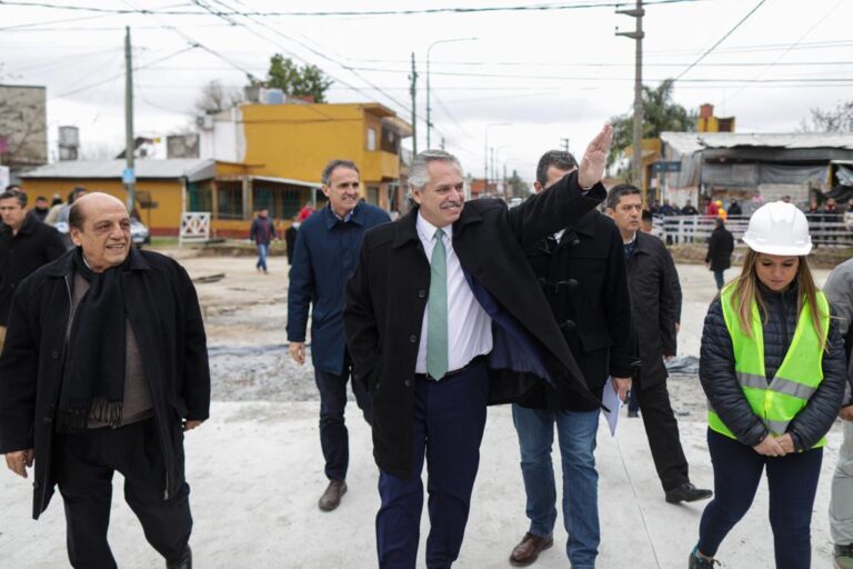 EL Presidente recorrió trabajos de repavimentación en Berazategui