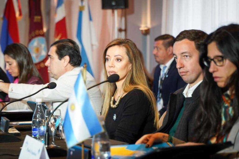 Flavia Royon en la asamblea de Jujuy