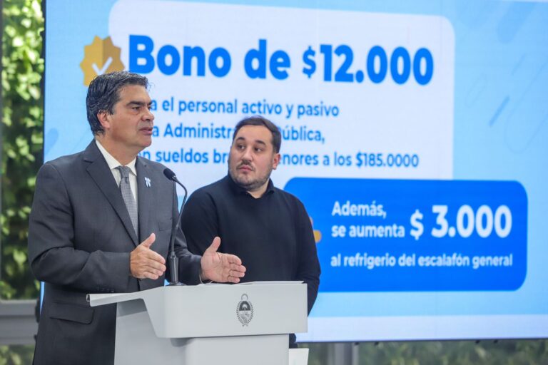 EL GOBIERNO ANUNCIÓ UN BONO DE $12.000