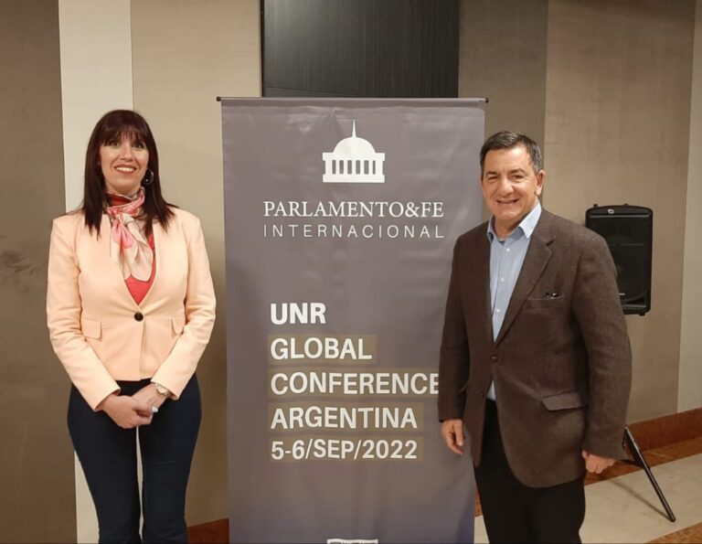 Benítez participó de la «UNR Global Conference»