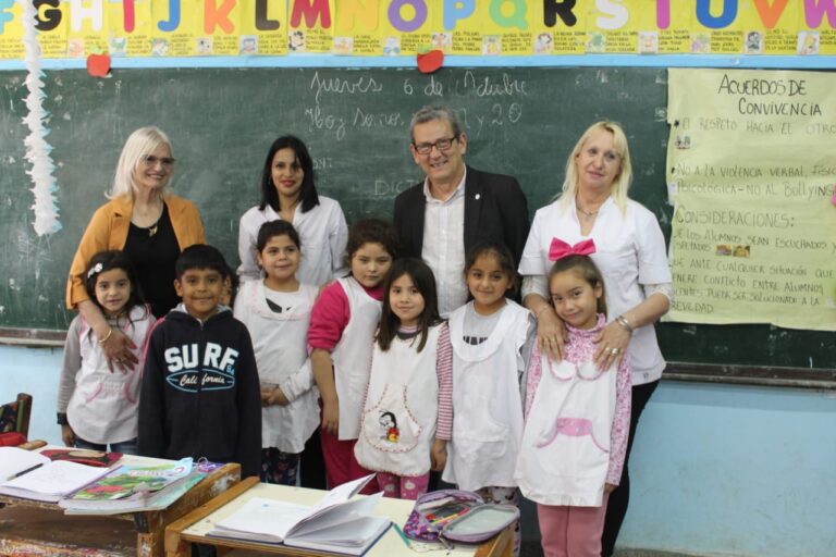 EDUCACIÓN HABILITÓ UNA NUEVA ESCUELA RURAL EN PINEDO