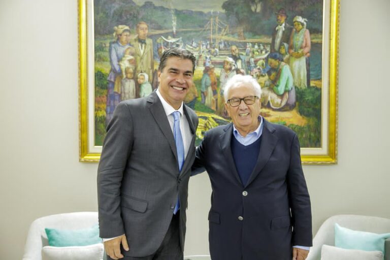 CAPITANICH RECIBIÓ A HÉCTOR RECALDE  