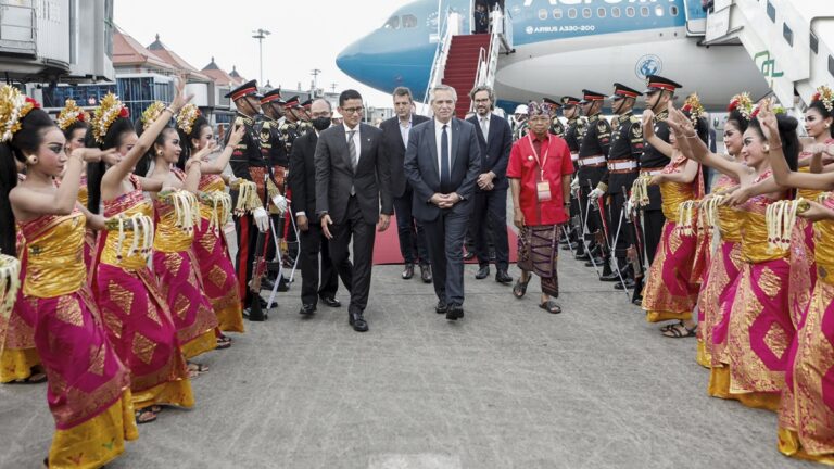 El Presidente llegó a Bali para participar de la Cumbre del G20