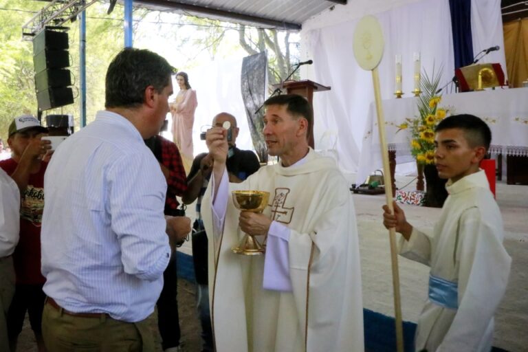 EN EL DÍA DE LA VIRGEN DE LA LAGUNA