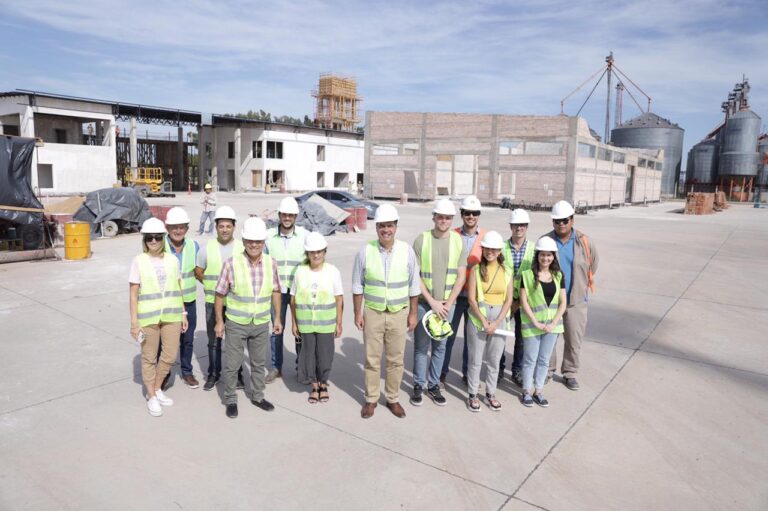 CAPITANICH RECORRIÓ LAS OBRAS DEL PUERTO LAS PALMAS