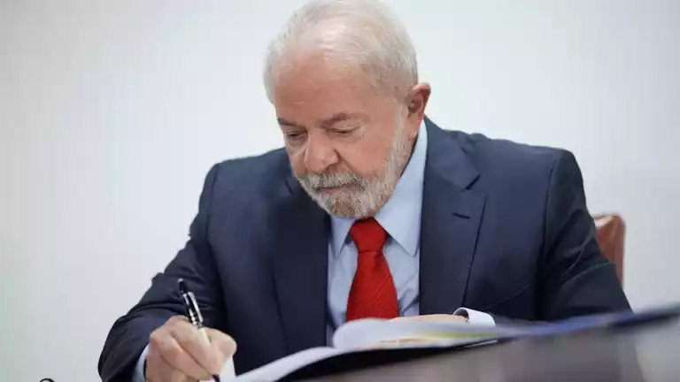 Lula reemplaza la cúpula de todos los medios de comunicación públicos de Brasil