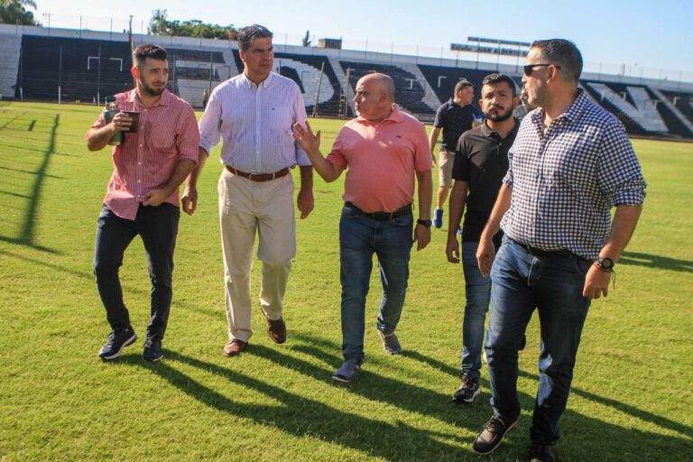 CAPITANICH VISITÓ EL CLUB CHACO FOR EVER