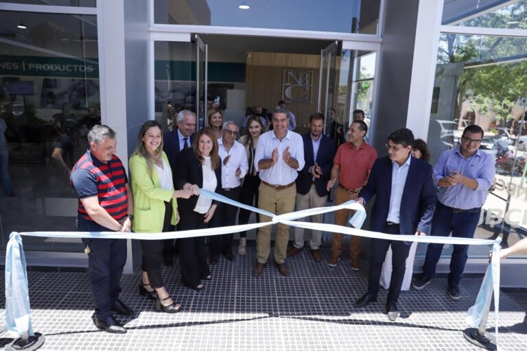 CAPITANICH INAUGURÓ EL NUEVO EDIFICIO DEL BANCO DEL CHACO EN SÁENZ PEÑA