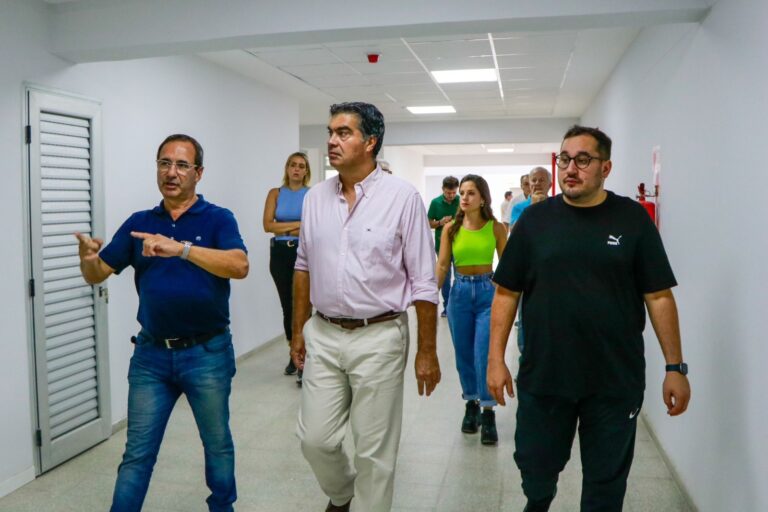 CAPITANICH RECORRIÓ LA NUEVA SEDE DE LA FACULTAD