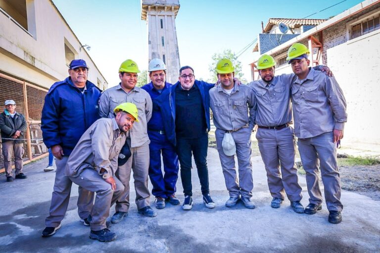 EL GOBIERNO TRABAJA EN LA CONSTRUCCIÓN