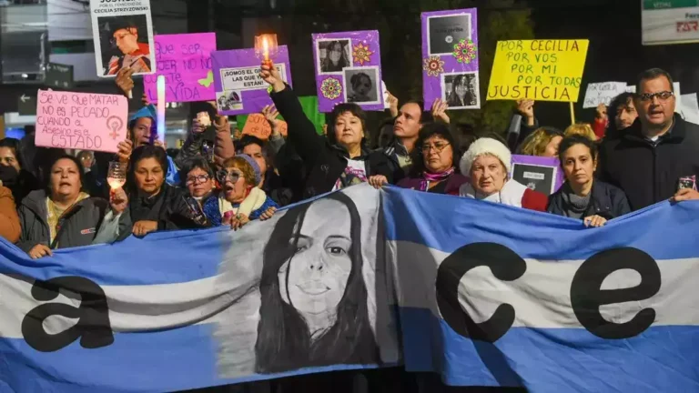 En la Plaza 25 de Mayo