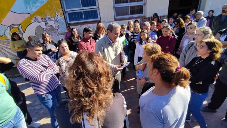 EDUCACIÓN Y LA COMUNIDAD DE LA PRIMARIA Nº 54