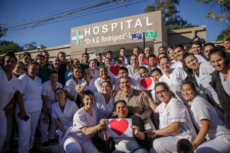 CAPITANICH INAUGURÓ HOSPITAL Y PAVIMENTO EN LA VERDE