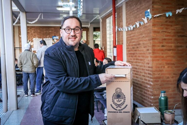 Votó Pérez Pons: “Tenemos muy buenas expectativas para una nueva jornada democrática”