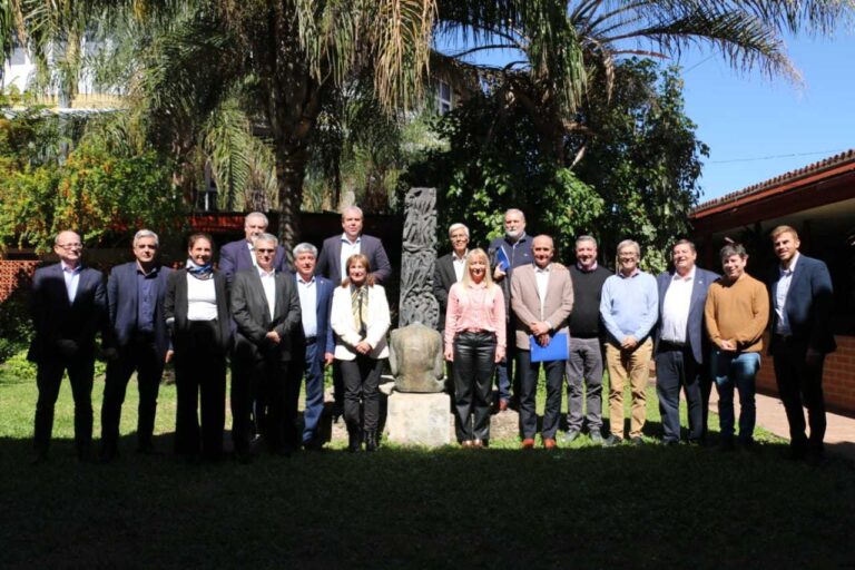 Encuentro en la sede UNNE de Corrientes