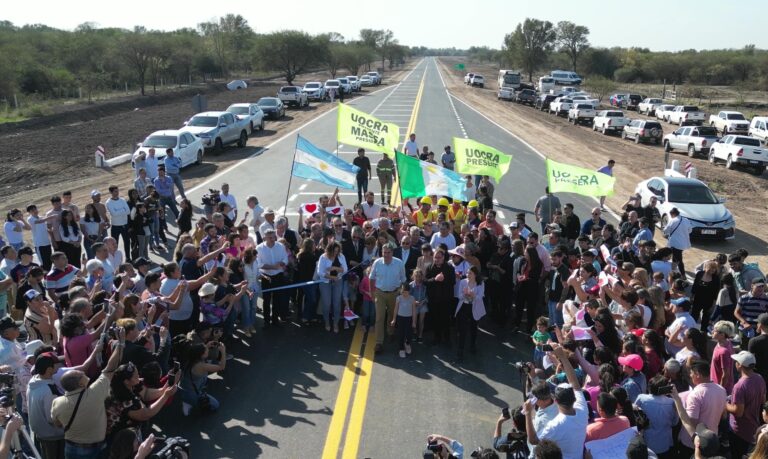 Capitanich inauguró 43 km de la Ruta 13