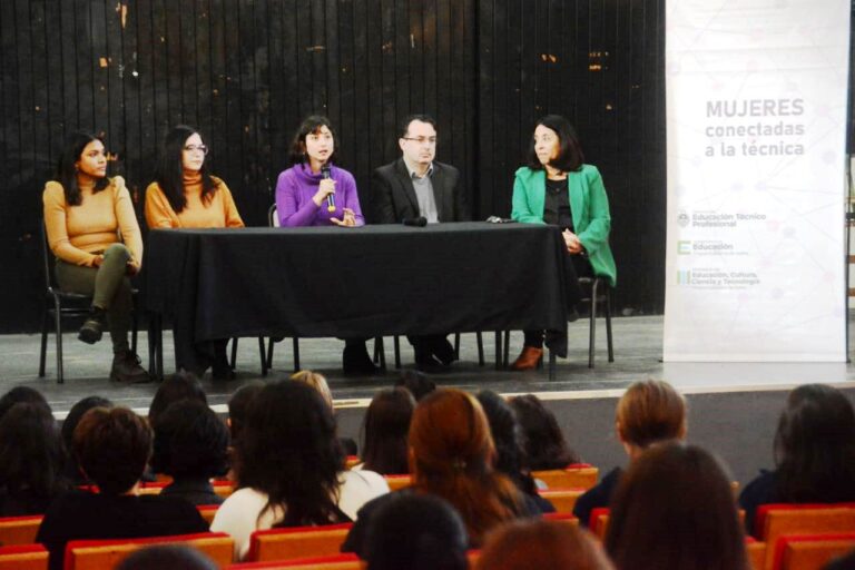 EDUCACIÓN REALIZÓ ENCUENTRO DE MUJERES