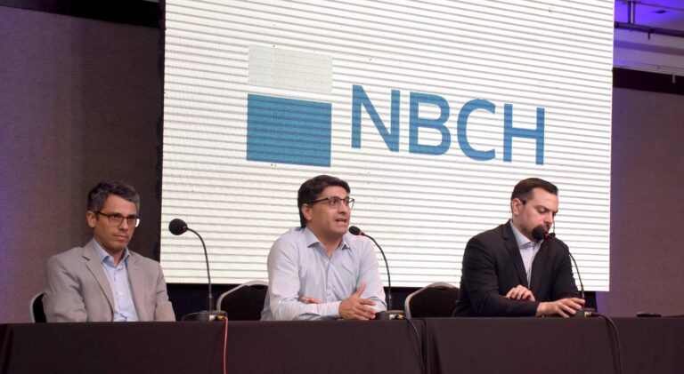 NBCH presentó a Emmanuel Álvarez Agis